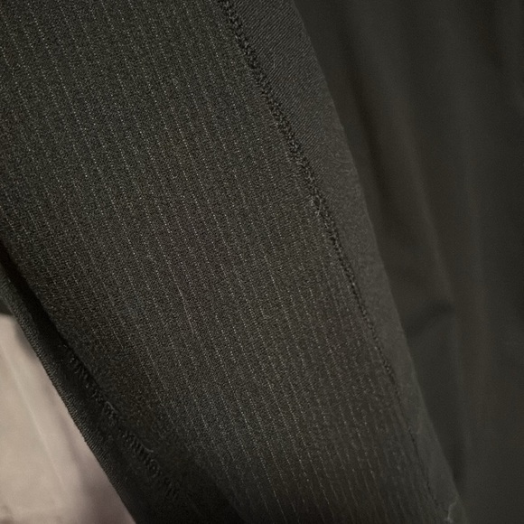 Lululemon Men's Black Polo large - Picture 9 of 10